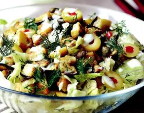 Yoğurt Soslu Patlıcan Salatası