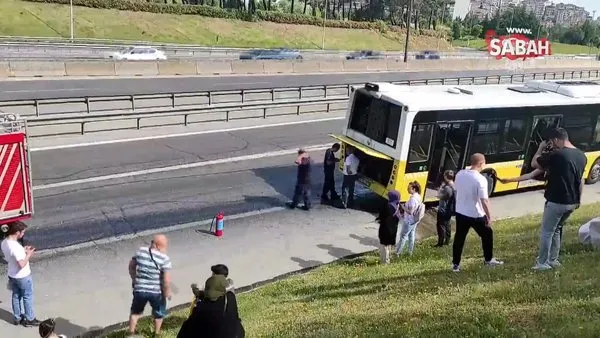 İstanbul Kartal'da İETT otobüsünün motor kısmında yangın! | Video