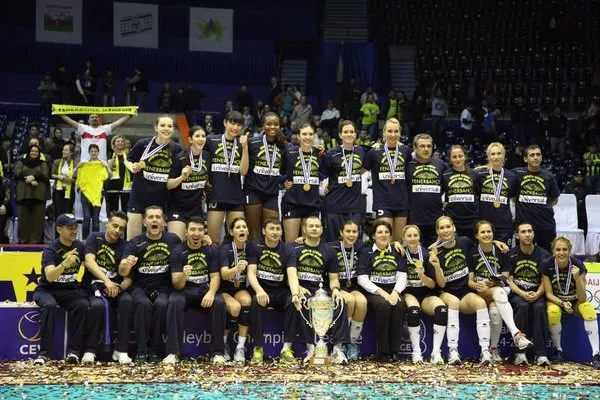 Fenerbahçe Universal şampiyon oldu