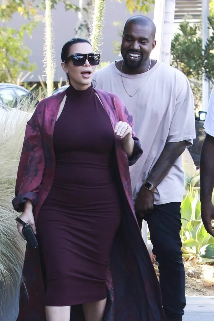 Kim Kardashian evi terk etti!