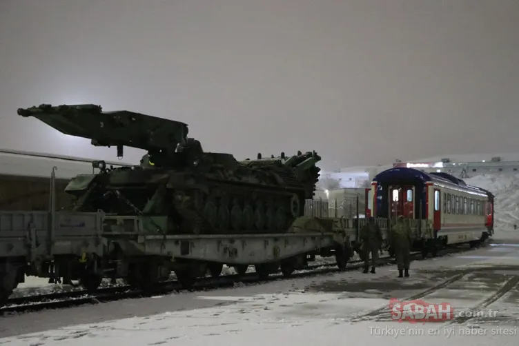 Sakarya'dan yola çıkan askeri araçlar da Suriye sınırına ulaştı