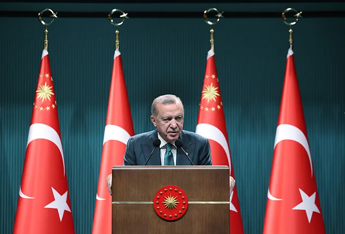 son-dakika-kabine-bugun-toplaniyor-masada-hangi-konular-var-baskan-erdogan-alinan-kararlari-aciklayacak-1763364413760.jpg Son dakika! Kabine toplandı: Masada hangi konular var? Başkan Erdoğan alınan kararları açıklayacak