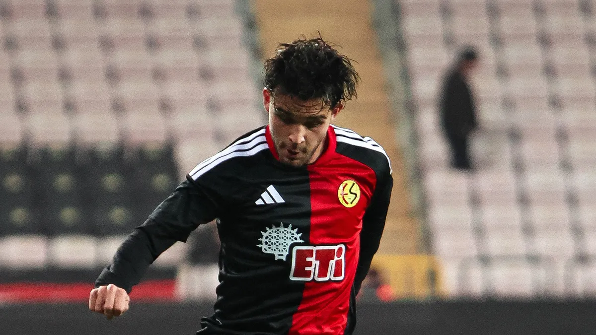 Eskişehirspor, Ziraat Türkiye Kupası'nda Iğdır FK'yı son anda geçti