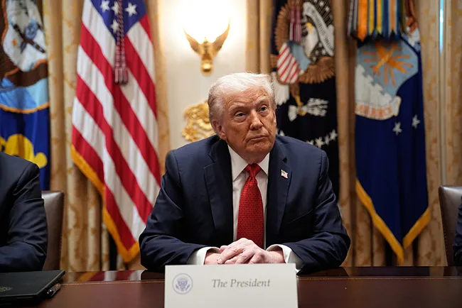 trumptan-cine-ek-gumruk-vergisi-tehdidi-bizimle-anlasmamalari-halinde-agir-bedeller-oder-1760983868135.jpeg Trump'tan Çin'e ek gümrük vergisi tehdidi: Bizimle anlaşmamaları halinde ağır bedeller öder