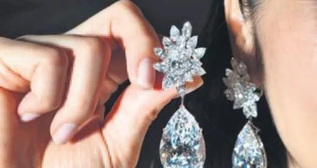 Bir çift elmas küpe 58 milyon liraya gitti