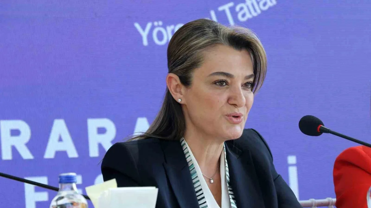 Antalya Büyükşehir Belediyesi Genel Sekreteri Cansel Tuncer tutuklandı Antalya Büyükşehir Belediyesi Genel Sekreteri Cansel Tuncer tutuklandı