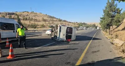 Şanlıurfa’da otomobil ile servis minibüs çarpıştı! 14 yaralı #sanliurfa