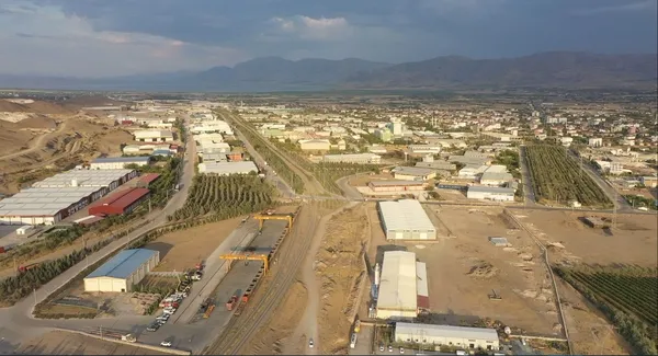 elazig-osb-210-fabrika-ile-58-ulkeye-ihracat-yapiyor-1656158191385.jpg