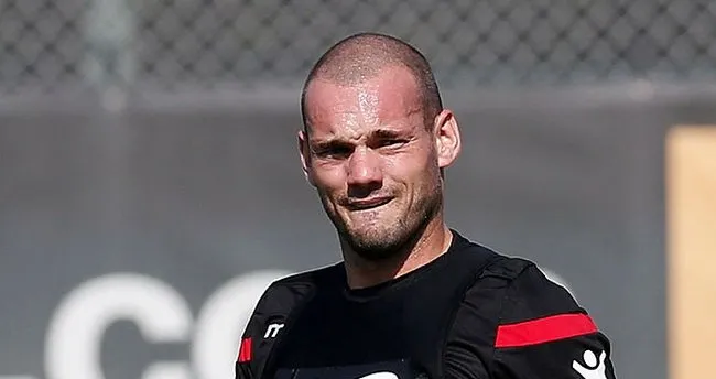 Katar'a transfer olan Sneijder'den flaş sözler