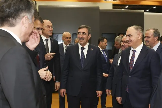 cumhurbaskani-yardimcisi-yilmaz-savunma-urunlerinde-disa-bagimliligimiz-yuzde-20lere-geriledi-1700746291567.jpg
