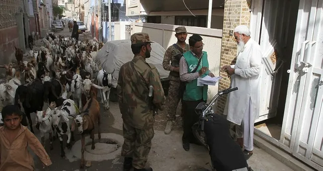 Pakistan’da 3 Taliban militanı idam edildi