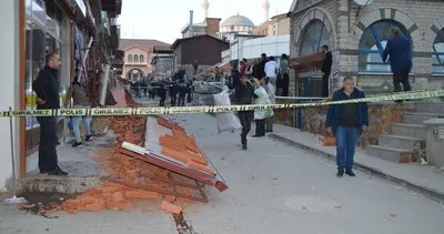 Elazığ'da sundurma çöktü: 5 yaralı #elazig