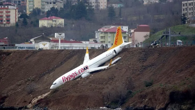 İşte Trabzon’da pistten çıkan uçağın içindeki panik anları!
