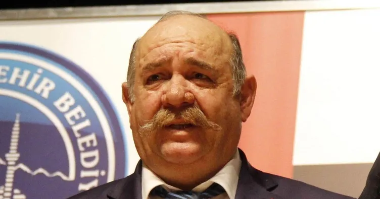 Ödülü cenaze töreninde oğlu aldı