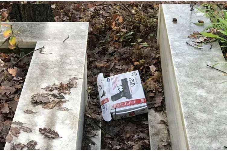 Pendik'teki mezarlıkta yakalanan katilden geriye kalan izler