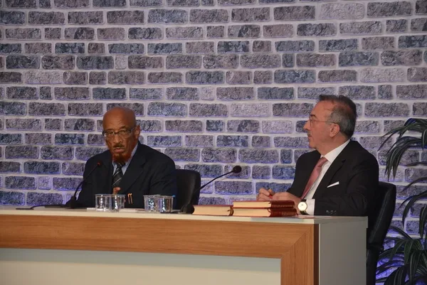malcom-xnin-dava-arkadasi-sheikh-khalid-yasin-istanbulda-seminere-katildi-1696775086405.jpeg