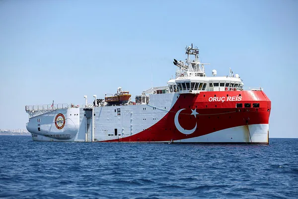 Oruç Reis'in rotası panikletti! Yunanistan izinleri iptal edip AB'den yardım istedi