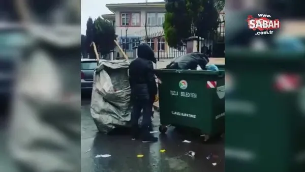 Kağıt toplayan adamın İstiklal Marşı'nı duyunca saygı duruşuna geçtiği video paylaşım rekorları kırıyor