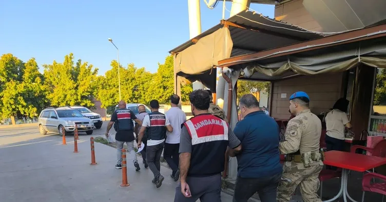 İzmir’de FETÖ operasyonu! 21 gözaltı