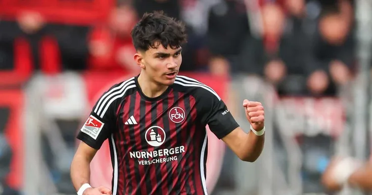 Can Uzun, Nürnberg-Paderborn maçında gözyaşlarını tutamadı!