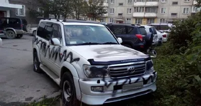 Hatalı park etti! Başına gelmeyen kalmadı