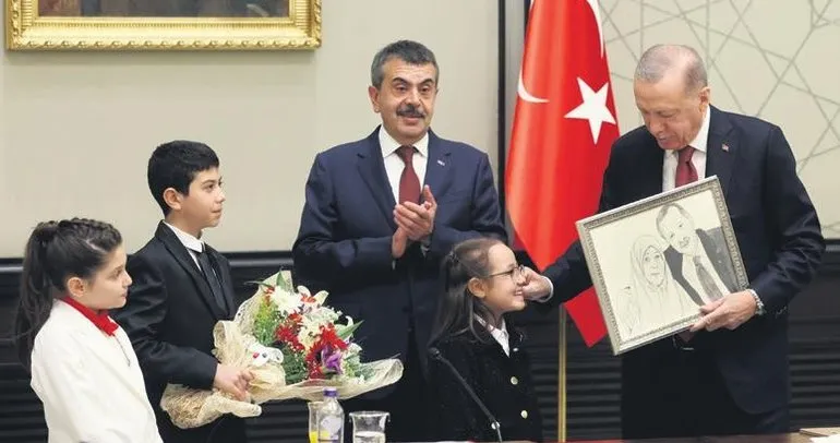 Lösemiyi yenen Buğlem Erdoğan’a hediyesini anlattı: Annesini çok sevdiği için onu mutlu etmek istedim