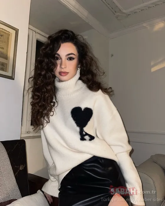 Bir Gece Masalı’nın Canfeza’sı Su Burcu Yazgı Coşkun’un sarışın annesi annesi hayran bıraktı! Güzelliğini annesine borçlu!