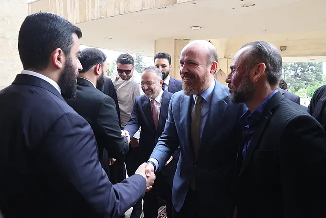 bilal-erdogan-turkiye-dunyanin-merkez-ulkelerinden-biri-1778782784308.jpeg Bilal Erdoğan: “Türkiye dünyanın merkez ülkelerinden biri”