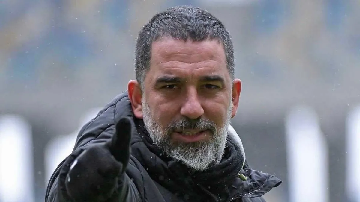 Arda Turan, yılın teknik direktörü seçildi