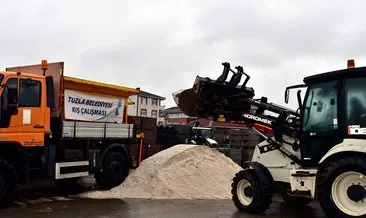 İstanbul’da kar yağışına karşı Tuzla’da Belediye ekipleri teyakkuza geçti