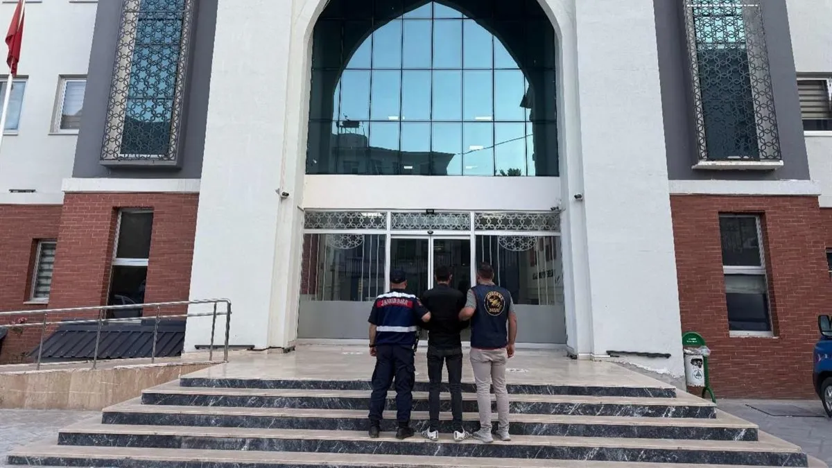 25 yıl hapis cezası olan şahıs yakalandı! 25 yıl hapis cezası olan şahıs yakalandı!