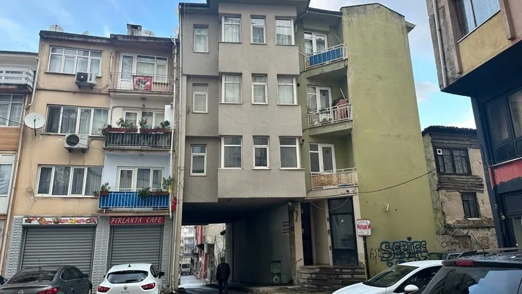 Bursa’da görenleri şaşkına çeviren olay! Binanın kolonları yok ama...