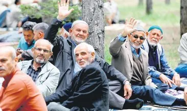 Milyonlarca emeklinin bayram ikramiyeleri hesaplara yatmaya başladı! İşte ödeme takviminin detayları