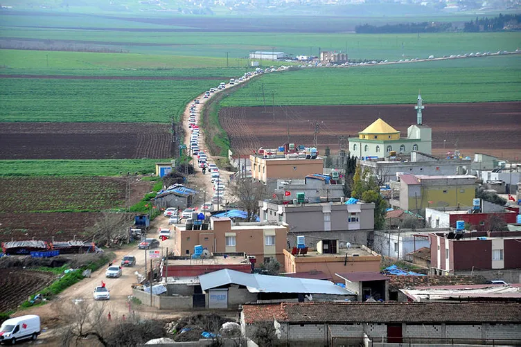 Türk bayraklı tepeye 300 araçlık konvoyla ziyaret!