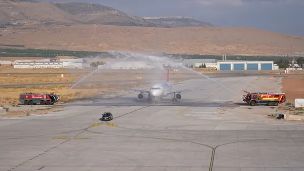 yeni-terminal-ilk-yolcularini-karsiladi-malatya-havalimaninda-kapasitesi-25-milyona-yukseldi-1790594283254.jpg