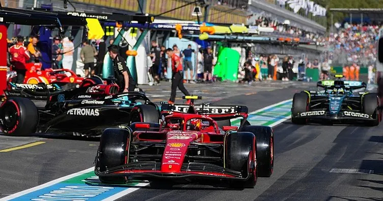 F1’de Avustralya Grand Prix’sini Carlos Sainz kazandı! Verstappen yarış dışı...