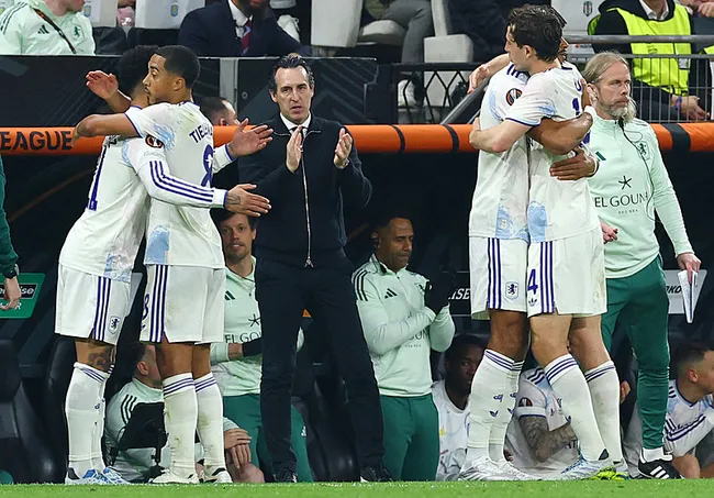 son-dakika-uefa-avrupa-liginde-sampiyon-aston-villa-emery-istanbulda-rekorunu-gelistirdi-1779310660466.jpg