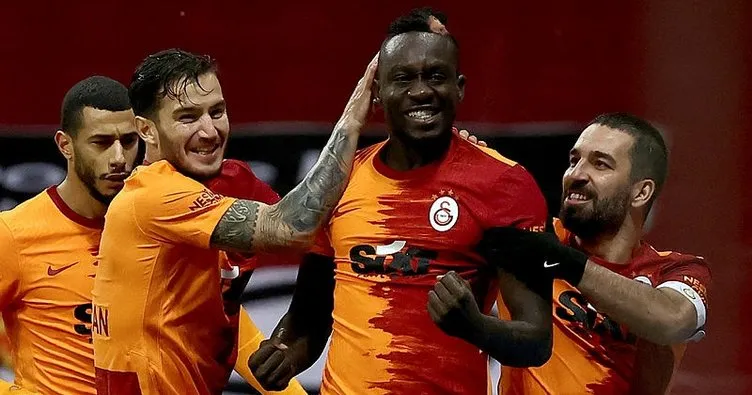 Mbaye Diagne Galatasaray’a geri döndü! Antrenmanlara başladı...
