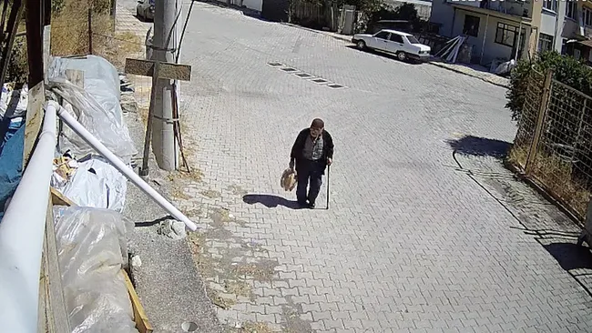 kaybolan-yasli-adamin-son-goruntusu-ortaya-cikti-arama-calismalari-5inci-gununde-1755809911530.jpeg