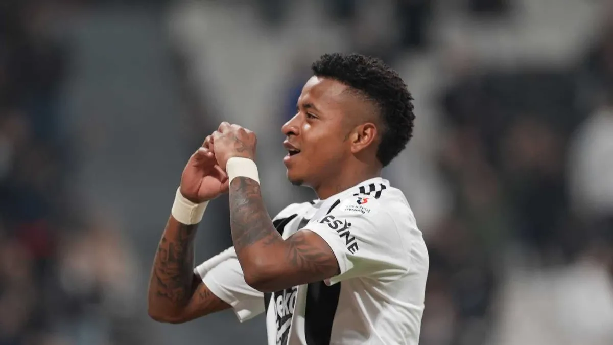 Keny Arroyo'dan transfer iddialarına yanıt!