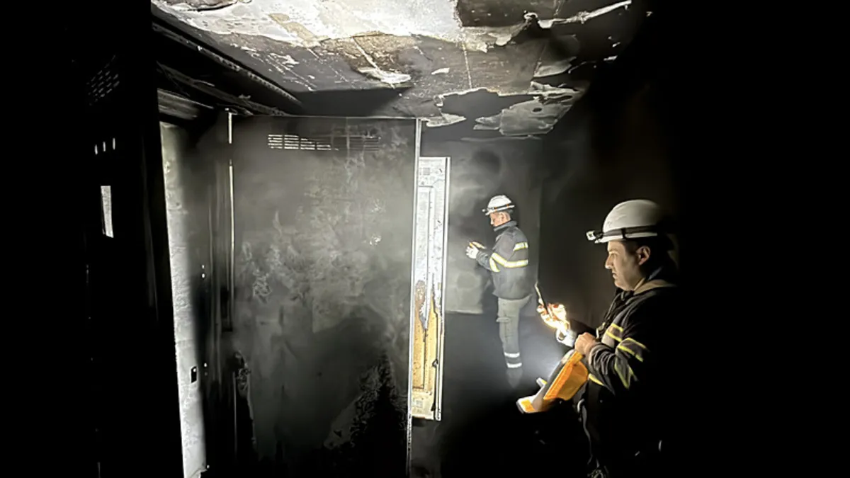 Karabük’te apartmanda korkutan yangın: 5 kişi dumandan etkilendi! Karabük’te apartmanda korkutan yangın: 5 kişi dumandan etkilendi!