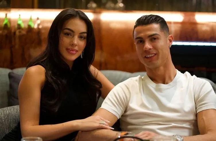 Cristiano Ronaldo 9 yılın sonunda muradına ermişti! Georgina Rodriguez’in yüzüğü Jeff Bezos’unkiyle adeta ikiz: Fiyatını duyanlar kulaklarına inanamadı...
