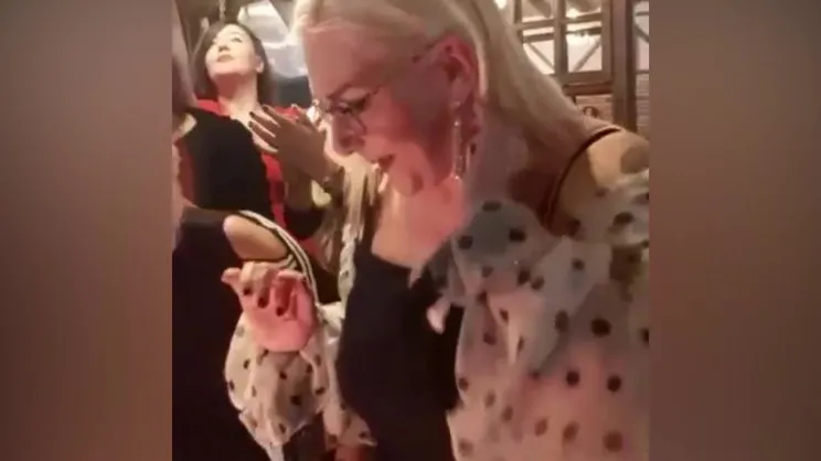 Bambi lakaplı Burçin Orhon 60.yaşını kutladı! | Video