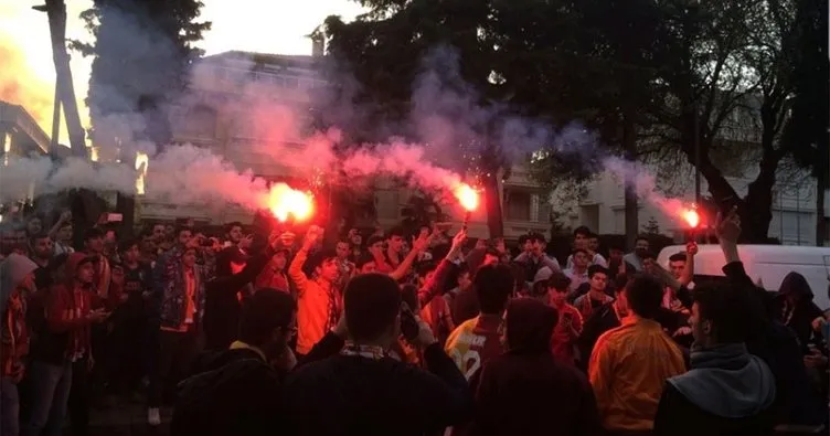 Galatasaray taraftarından Florya’da protesto