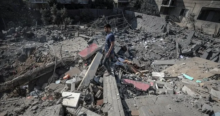 İsrail’in Gazze saldırılarında hayatını kaybeden 15 Filistinli defnedildi
