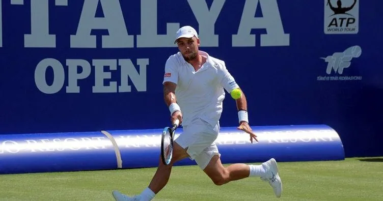Antalya’da tenis bayramı start aldı