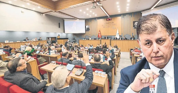 Kara delik 2 ayda 4.6 milyar yuttu