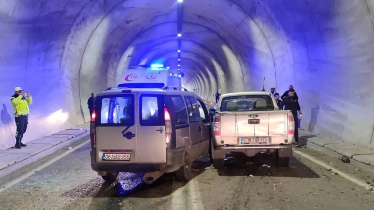 Tünelde kaza: 7 Yaralı