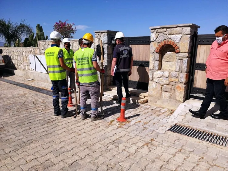 Son dakika! Sözcü Gazetesi Yazarı Yılmaz Özdil'in kaçak villasında yıkım başladı! İşte ilk kareler...