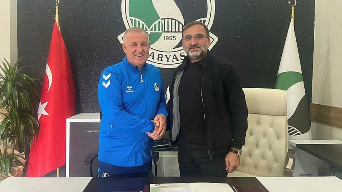 Sakaryaspor'un yeni teknik direktörü Mesut Bakkal: Pısırık futbol bize yakışmaz